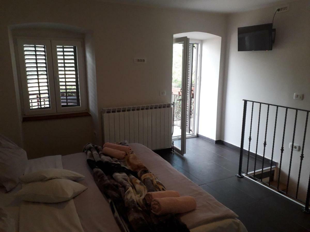 Apartments And Rooms Deskovic Moscenicka Draga Exterior photo